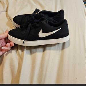 Nike Black Knit Athletic Shoes